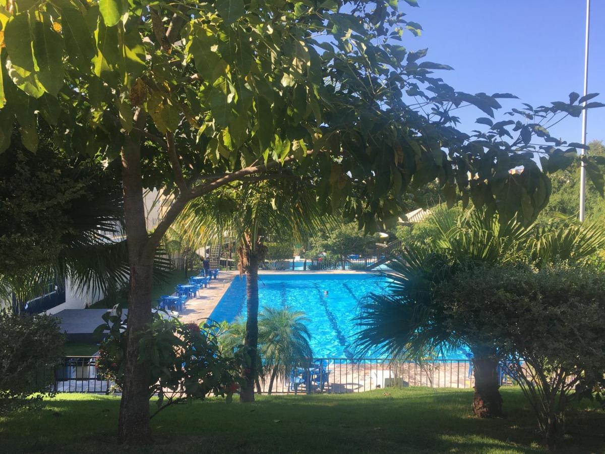 Hotel Golden Dolphin Caldas Novas Exterior foto